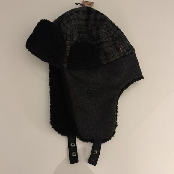 Levis Trapper Hat Mens Large XL Fleece Sherpa Black - Picture 1 of 3